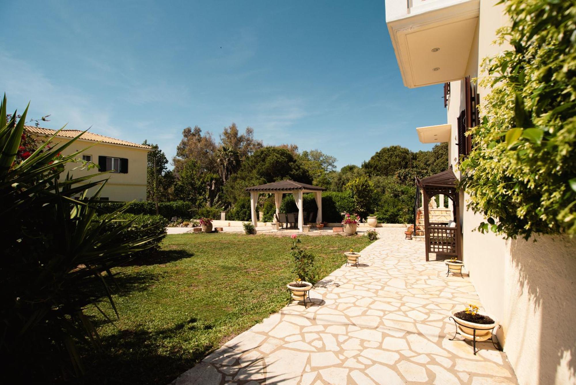 Angelique Apartments Agios Georgios  Eksteriør billede