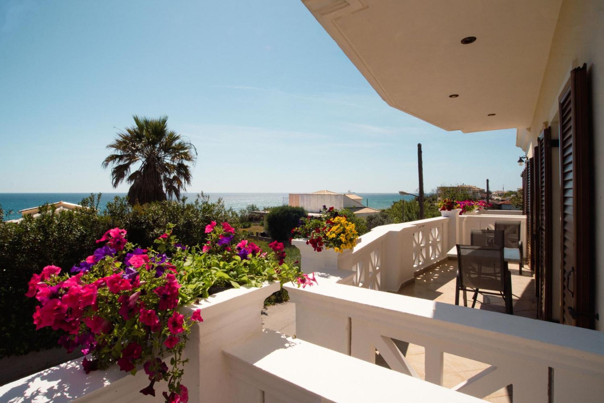 Angelique Apartments Agios Georgios  Eksteriør billede