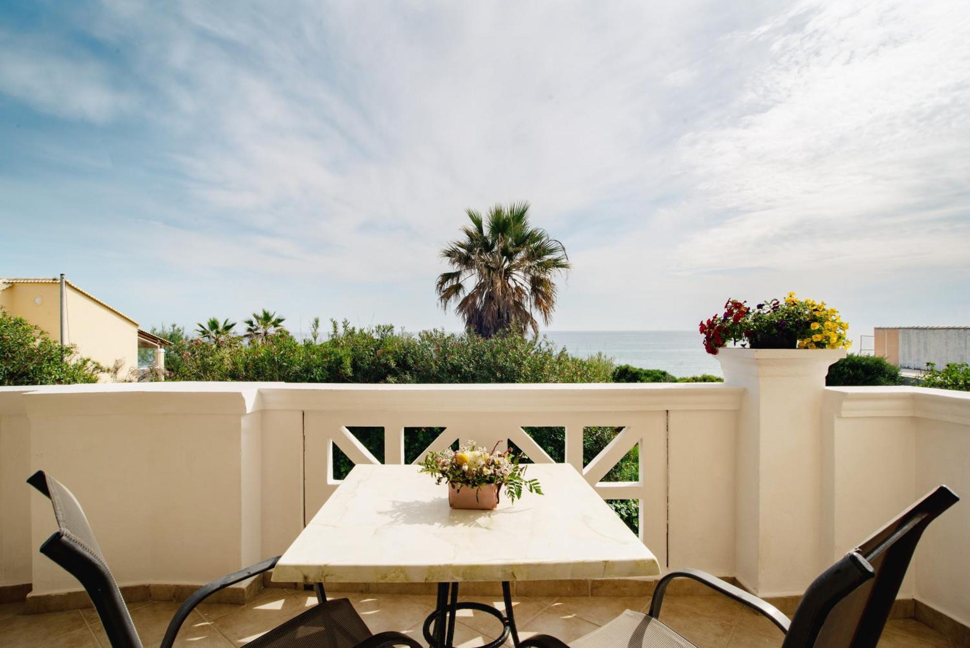 Angelique Apartments Agios Georgios  Eksteriør billede