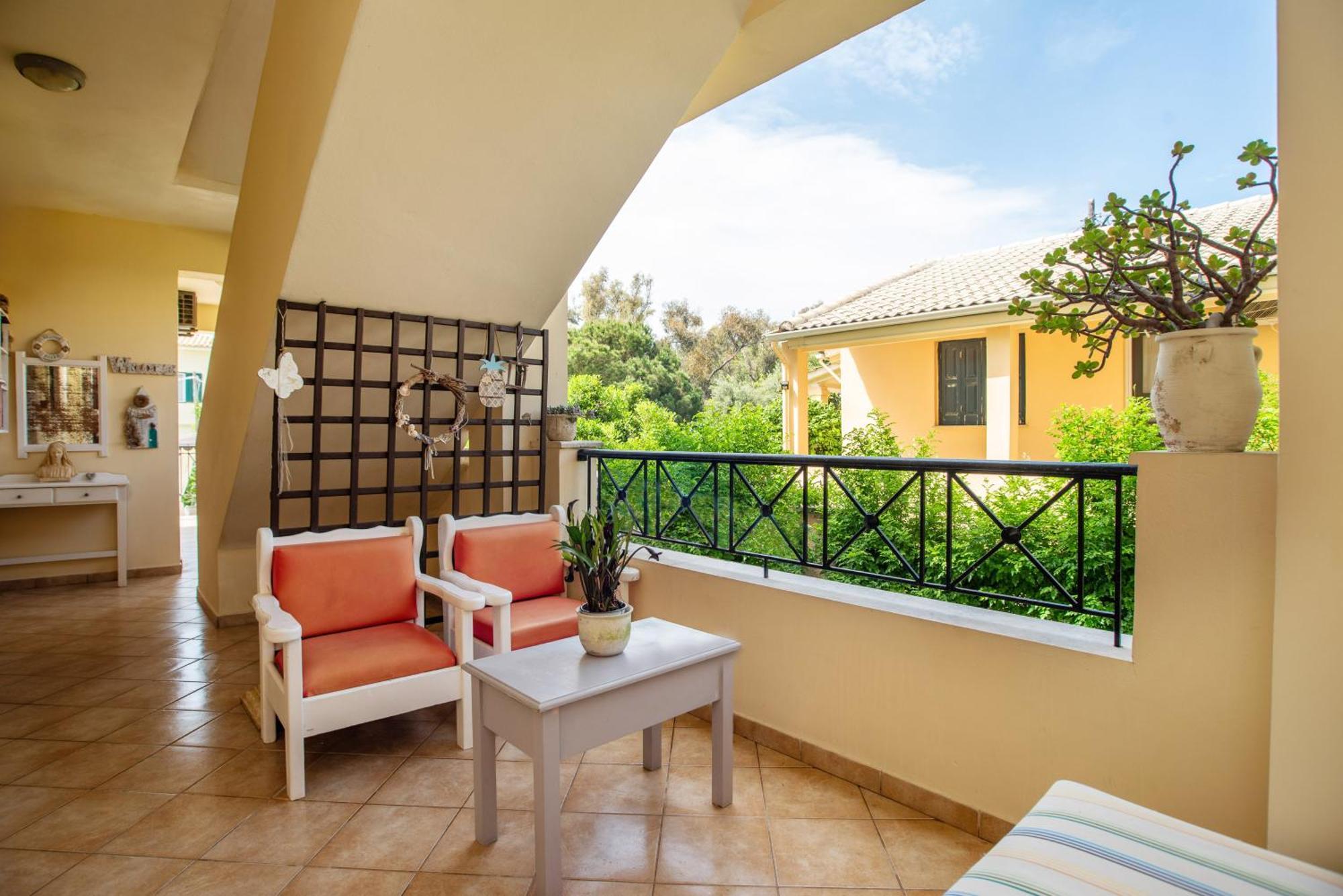 Angelique Apartments Agios Georgios  Eksteriør billede